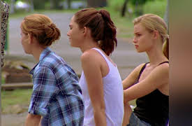 Alien Surf Girls, Season 1: Circle of Friends