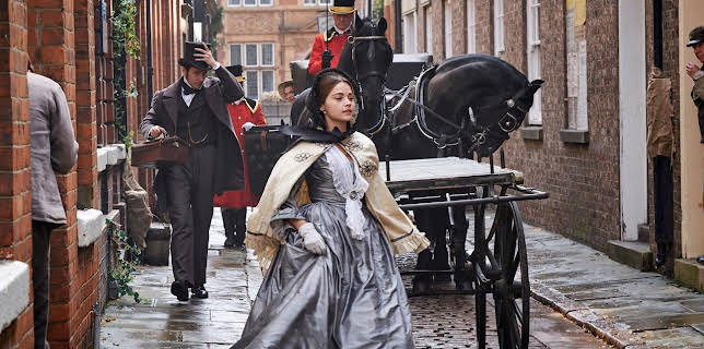 22:30: Victoria (S03/E04) | One | 11/18 2025