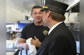 Dinner: Impossible, Season 1: Dinner Train: Impossible