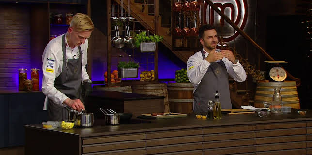 06:00: MasterChef - Unge talenter (S1 E6) (S1) | TV3 | 12/28 2025