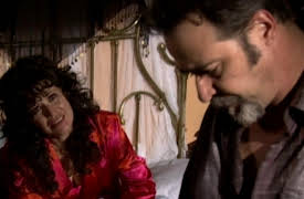 Mariana de la Noche season-1: Mariana de la Noche Capítulo 4