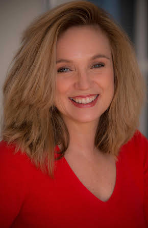 Lisa Langlois as 