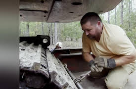 Swamp Loggers Season 1: Money Pit