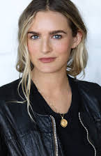 Nathalie Love como 