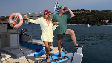 9:00 PM: Amanda & Alan's Greek Job (S1 E8) (S1) | BBC One Scotland | 2/6 2026