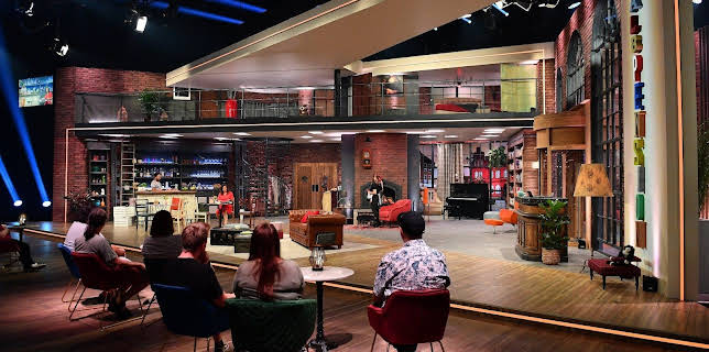 23:00: Halbpension mit Schmitz | Sat1 | 2/27 2026