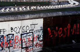 A History of Eastern Europe: Toppling Idols: The Communist Collapse