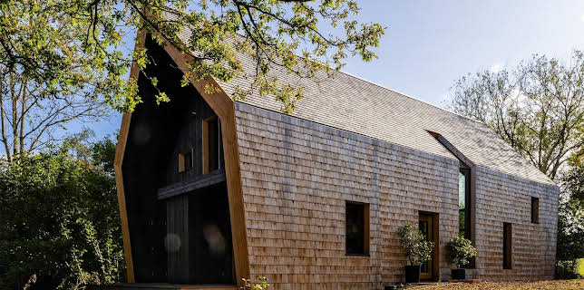 7:55 PM: Grand Designs | More 4 | 3/4 2026