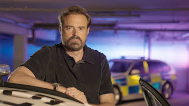 1:00 PM: Traffic Cops (S12 E1) (S12) | 5 Star | 1/12 2026