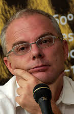 Daniele Luchetti som Director