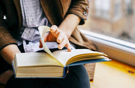 Writing Creative Nonfiction: Cliffhangers and Page Turners