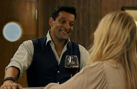 The Beach Hotel S01: Episode 3