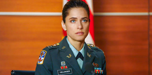 1:00 AM: The Good Wife (S4 E6) (S4) | 5 Star | 12/12 2025