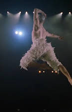 Adam Cooper como Director