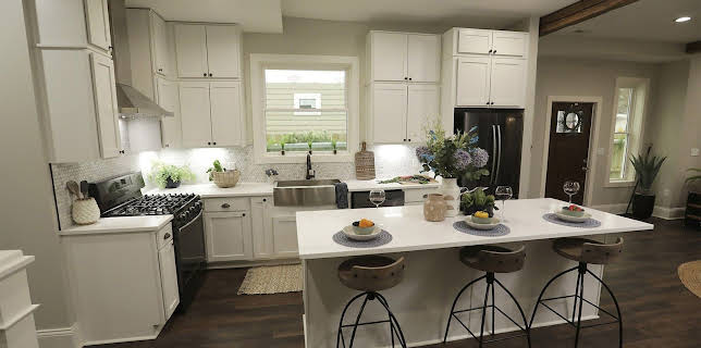 08:45: Good Bones - Mutter, Tochter, Home-Makeover | Sixx | 2/21 2026