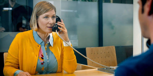 01:40: Vorstadtweiber (S05/E06) | One | 11/21 2025