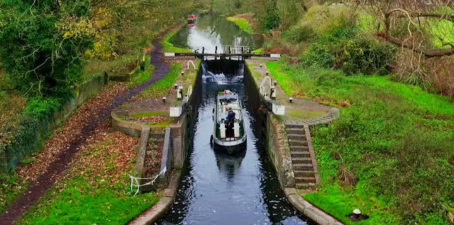 2:00 AM: Canal Boat Diaries (S6 E10) (S6) | Yesterday | 12/20 2025