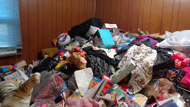 07:25: Hoarding: Buried Alive (S5 E1) (S5) | TLC | 11/10 2025