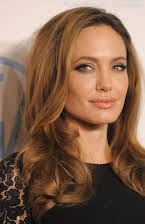 Angelina Jolie Pitt como Lola