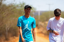 Luva De Pedreiro: Viral Moves, Season 1: From Tabua to the World