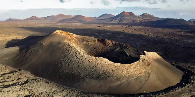 01:50: Aus dem Feuer geboren: Die Kanaren Inseln der Glückseligkeit (1/5) | 3SAT | 1/29 2026