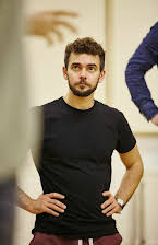 Tom Wilton como Gorilla