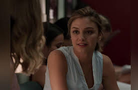 The Arrangement, Season 1: Pilot