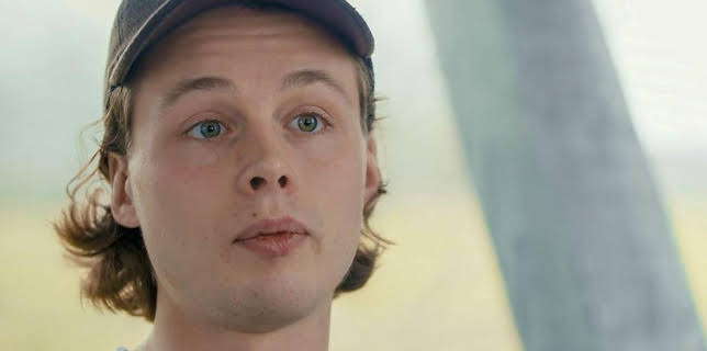 10:00 PM: The Hidden Children of Ruinerwold Farm (S1 E1) (S1) | BBC Four | 12/2 2025