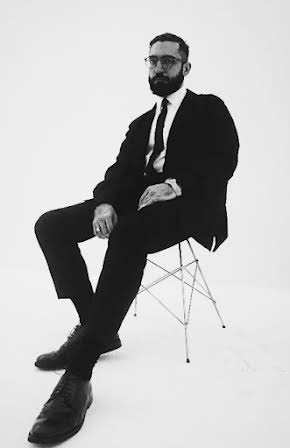 Mu Tunç as Director