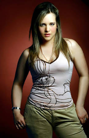 Maria Tereza Barreto as 