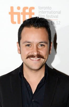 Francisco Barreiro as Esteban (segment "Exodoncia")