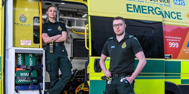 11:05 PM: 999: On the Front Line | More 4 | 12/2 2025