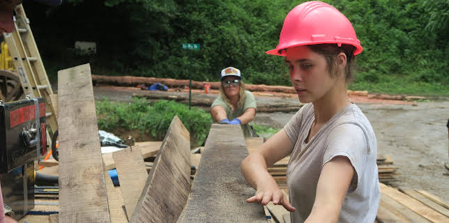 22:00: Homestead Rescue (S2 E5) (S2) | Animal Planet | 11/3 2025