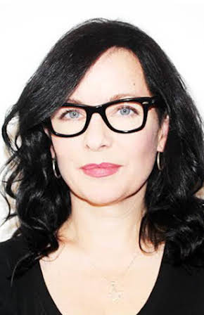 Guinevere Turner as 