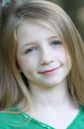 Emma Rayne Lyle as Emily Reddy