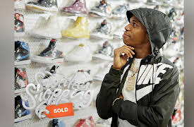 Sneaker Shopping: Eric Koston, A Boogie and Kris Wu Go Sneaker Shopping with Complex