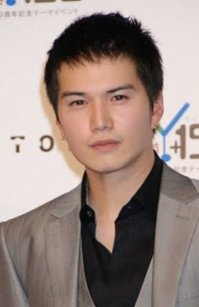 Hayato Ichihara as 