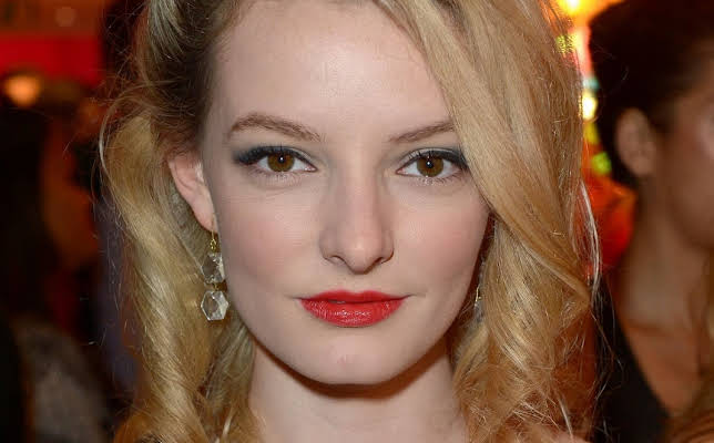 Dakota Blue Richards