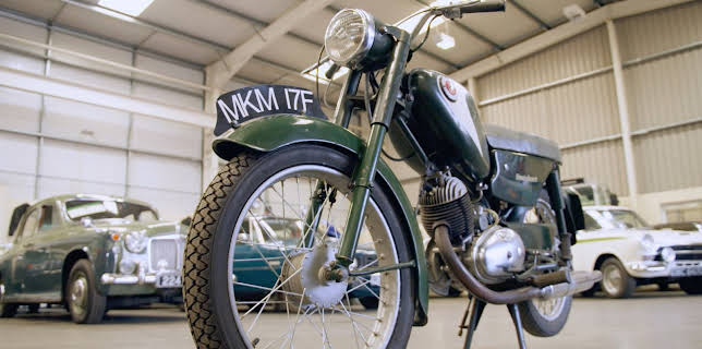 10:00 PM: Bangers & Cash: Restoring Classics (S1 E3) (S1) | Yesterday | 12/5 2025