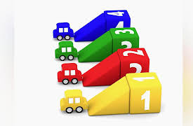 4 Cars: Four cubes with numbers