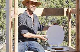 Love Off the Grid, Season 1: Polyamory Problems