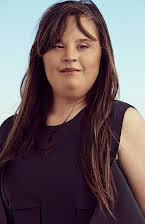 Jamie Brewer como 