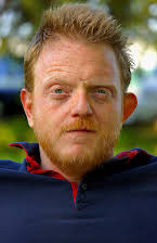 Riccardo Cicogna as Strit-artist