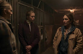 Veronika S01: Seance