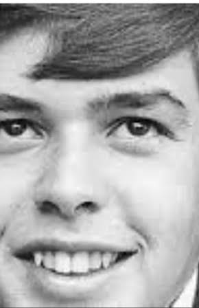 Jorge Ortiz de Pinedo as Director