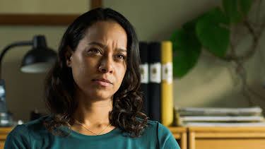 20:00: Strandhotellet (S3 E1) (S3) | TV3 | 4/12 2026