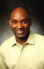 Broderick Johnson som Director