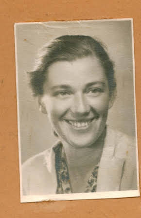 Halina Gryglaszewska as 