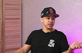 Claríssima season-1: El secreto familiar de JD Con Su Flow