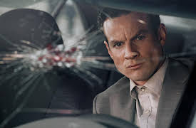 Good Cop/Bad Cop, Season 1: Mr. Popular